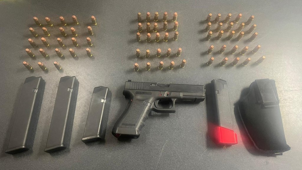  Ocupan arma de fuego y drogas en caser&iacute;o de Ponce 