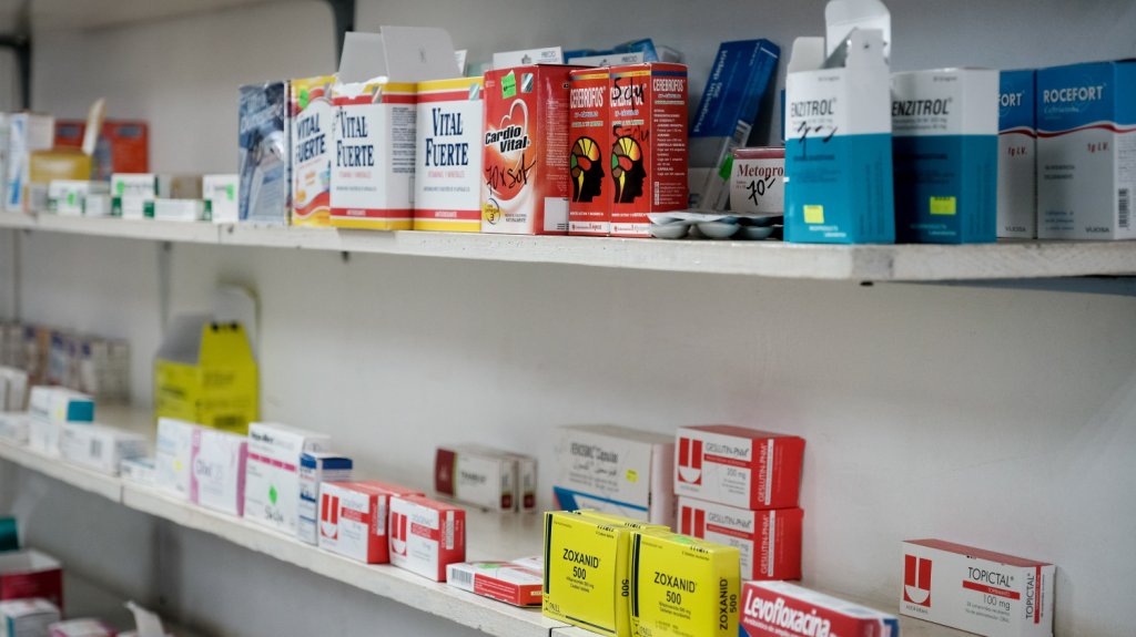  Latinos quieren que el Gobierno act&uacute;e para bajar el precio de las medicinas 