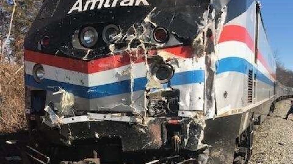  Un muerto tras el choque de un tren con legisladores republicanos en Virginia 
