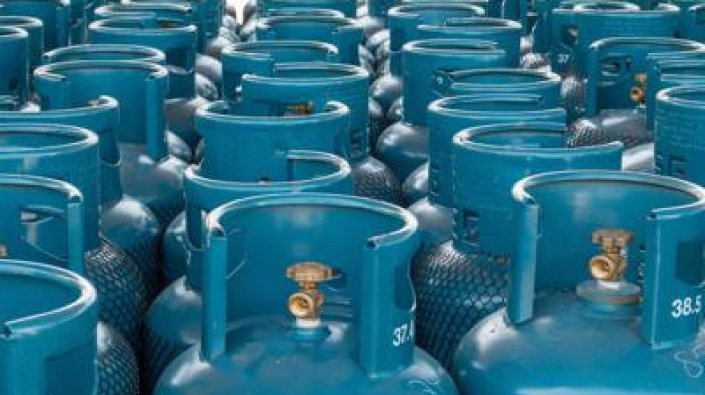  Roban 18 cilindros de gas en estaci&oacute;n de gasolina en R&iacute;o Piedras 