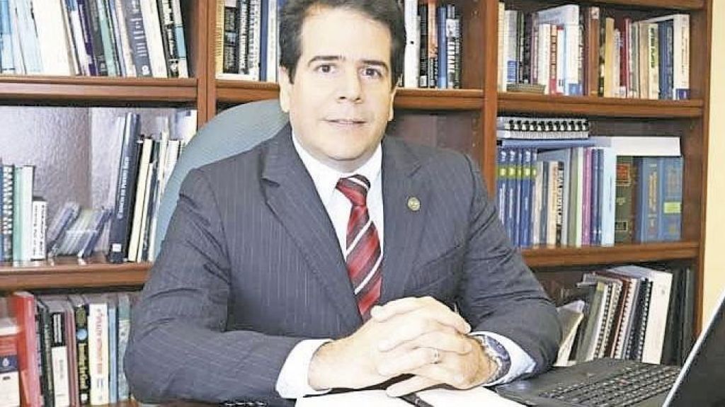  Pide perd&oacute;n presidente C&aacute;mara de Comercio por expresiones salario m&iacute;nimo 