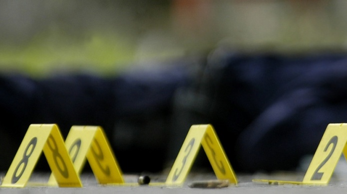 Masacre en Salinas: acribillan a dos mujeres y a un hombre a las afueras de un negocio