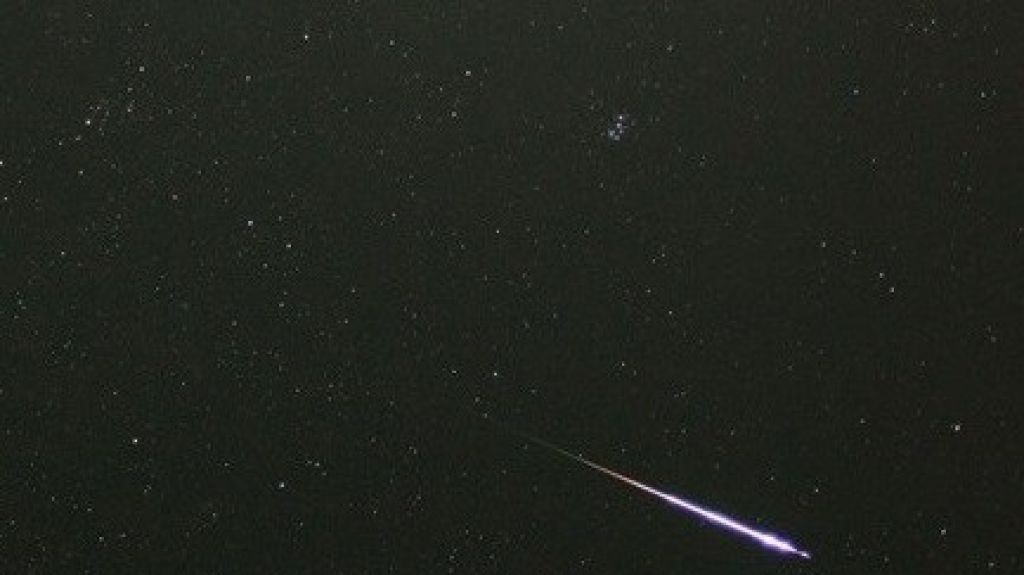  Lluvia de meteoros en la noche del viernes 