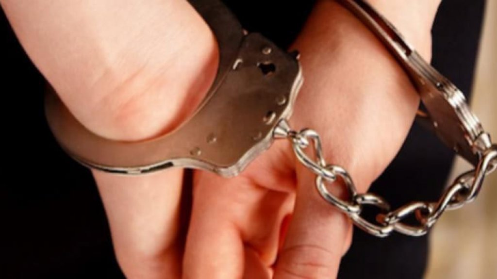  Arrestan sujeto que trat&oacute; de robar mercanc&iacute;a y en la huida intent&oacute; atropellar a guardia de seguridad en Mayag&uuml;ez 