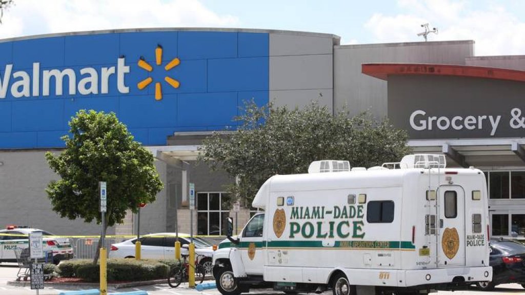  Video: Tiroteo en Walmart de Miami deja un muerto 