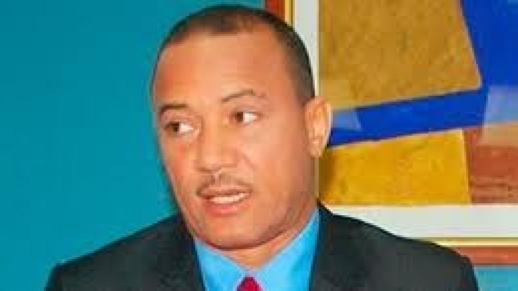  Alcalde de Cotuí dice se refería a los que no trabajan cuando anunció que cancelaría a "todos" 