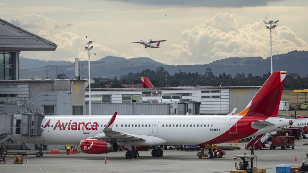  Hallan dos cadáveres en el tren de aterrizaje de un avión de Avianca en Bogotá 