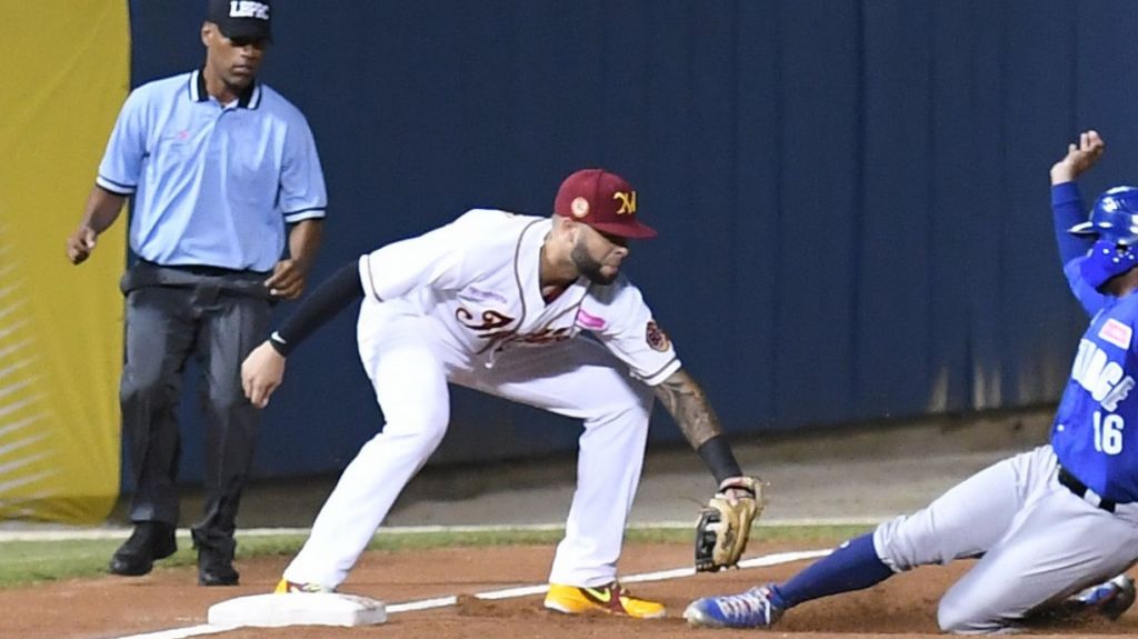  Cangrejeros de Santurce vencen a Indios de Mayagüez 