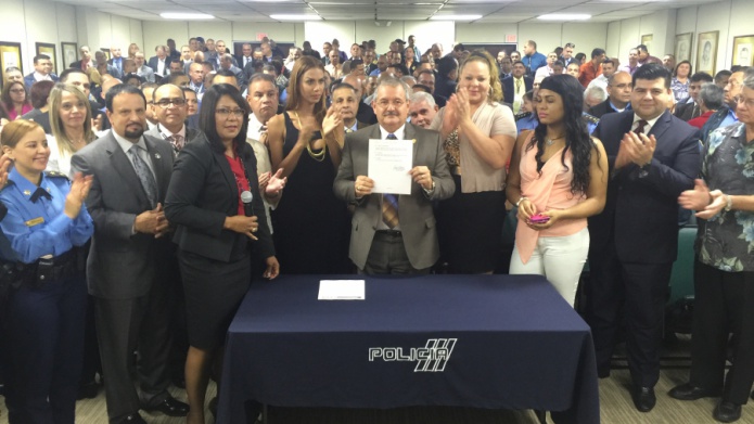 Policías no podrán preguntarle el sexo a personas transgenero o transexuales