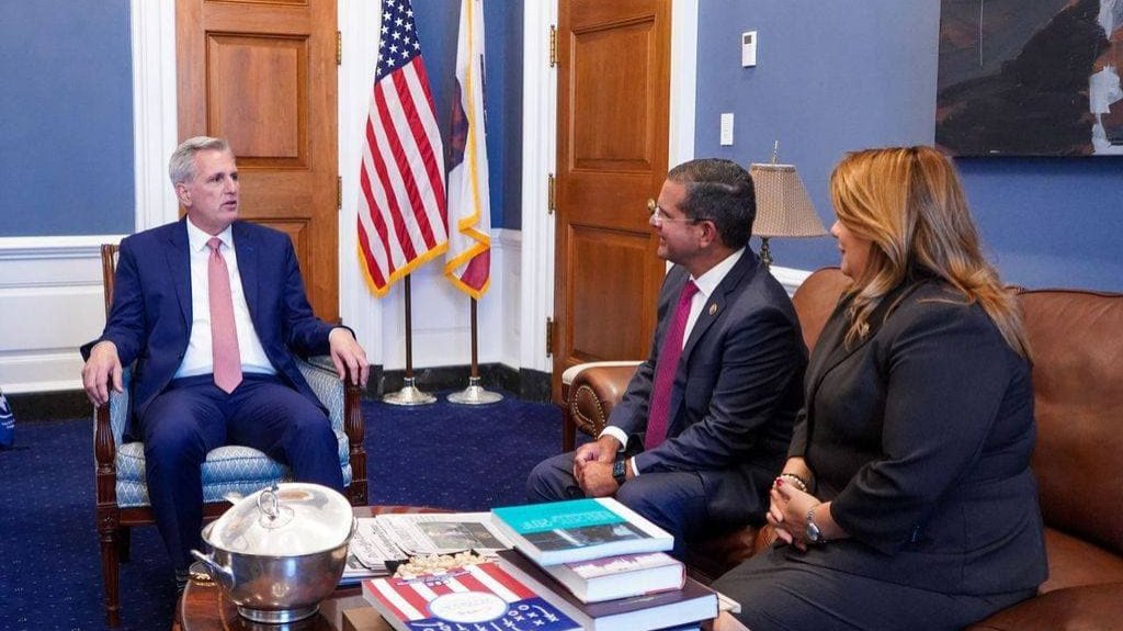  Gobernador aborda temas de salud y recuperaci&oacute;n ante la pandemia durante sus reuniones en Casa Blanca y el Congreso 