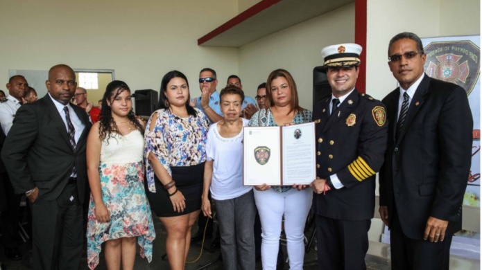 Reconocen a Bomberos de la Zona de Carolina
y Designan nombre de la EstaciÃ³n de Loiza 
