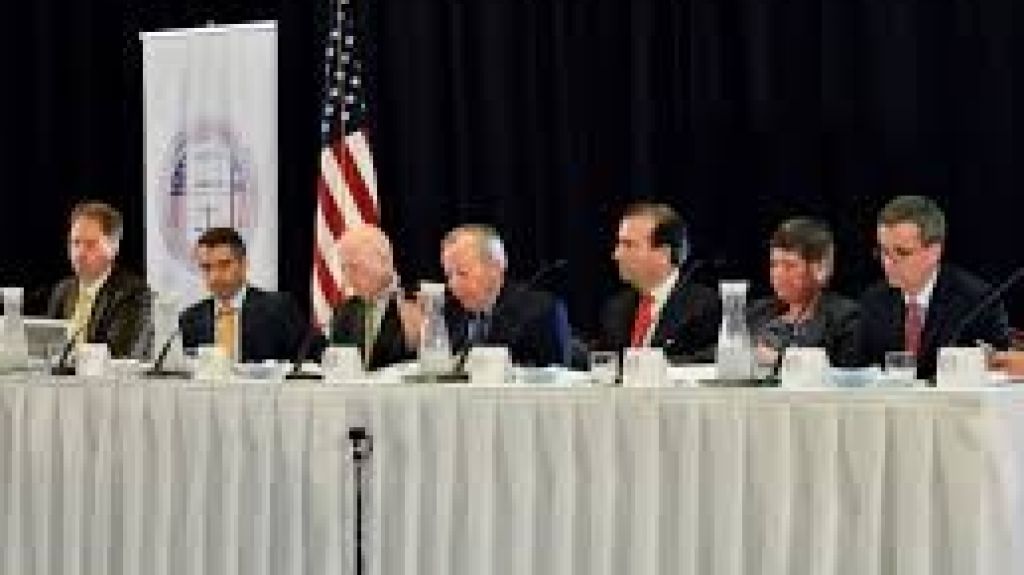  La Junta subraya la necesidad de un regulador independiente para la transformaci&oacute;n del sector energ&eacute;tico 