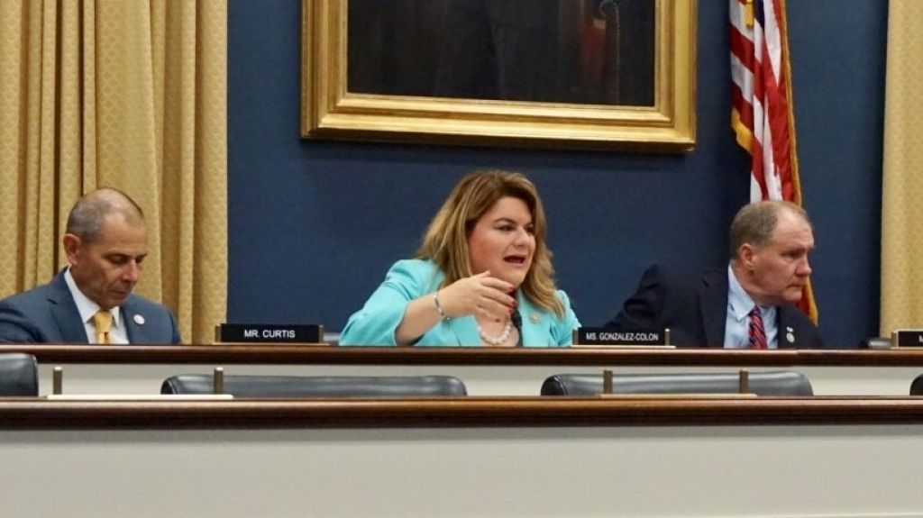  Comisionada Residente pide acelerar el desembolso a peque&ntilde;os empresarios 