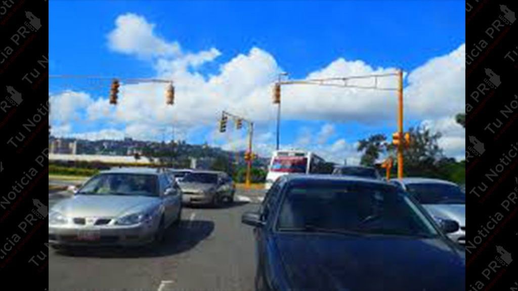  Citar&aacute;n al secretario del DTOP a vista ocular por sem&aacute;foros da&ntilde;ados 