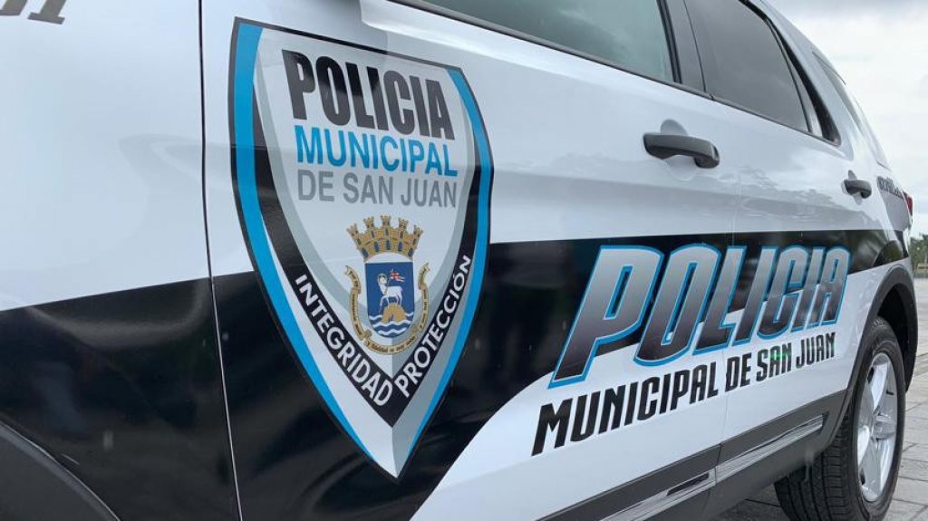  Arrestan a dos hombres con gran cantidad de armas y municiones luego de una persecuci&oacute;n y disparos 