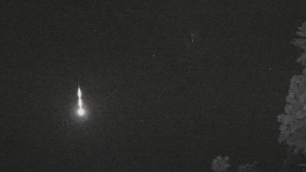  Video: Otro brillante meteoro es avistado en la noche del domingo 24 