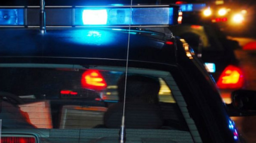  Ladrones arrancan una m&aacute;quina de ATM en una gasolinera 