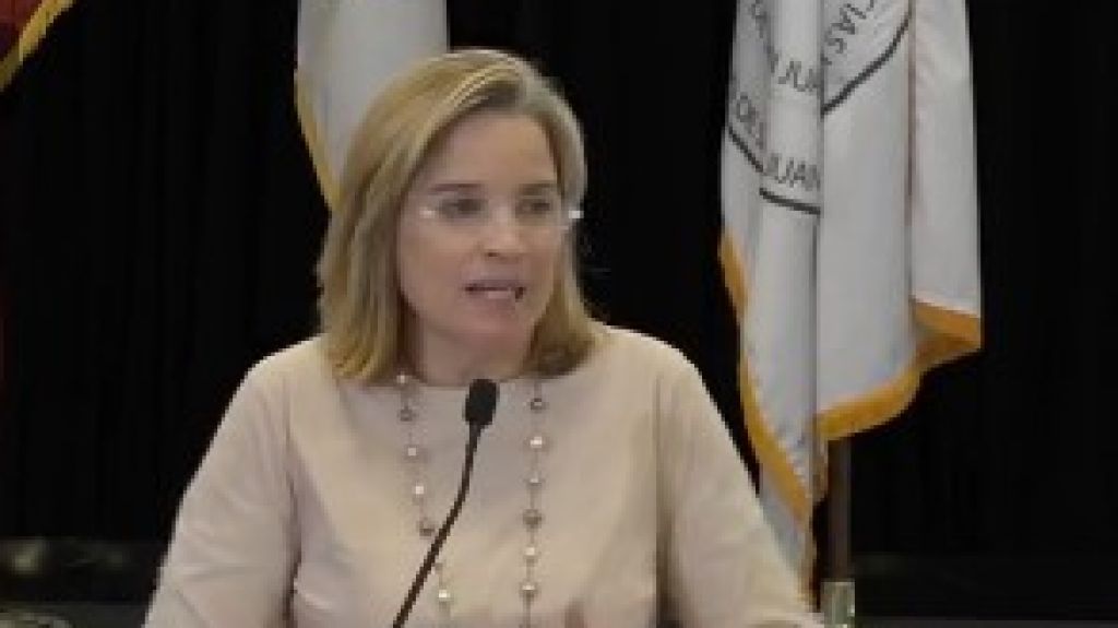  110 m&eacute;dicos residentes del Hospital Municipal reciben estipendio de $1,300 