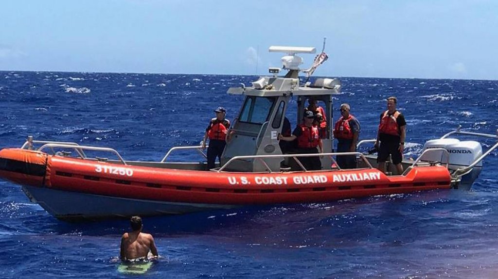  Reciben distinci&oacute;n presidencial miembros de la Guardia Costera Auxiliar en Puerto Rico 
