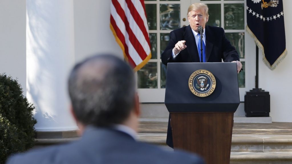  Trump renueva ataques a la prensa: "Nunca ha sido m&aacute;s falsa de lo que es hoy" 