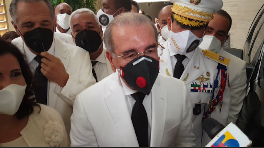  Danilo al salir del Congreso: “Cumplí con todo lo que prometí en 2012” 