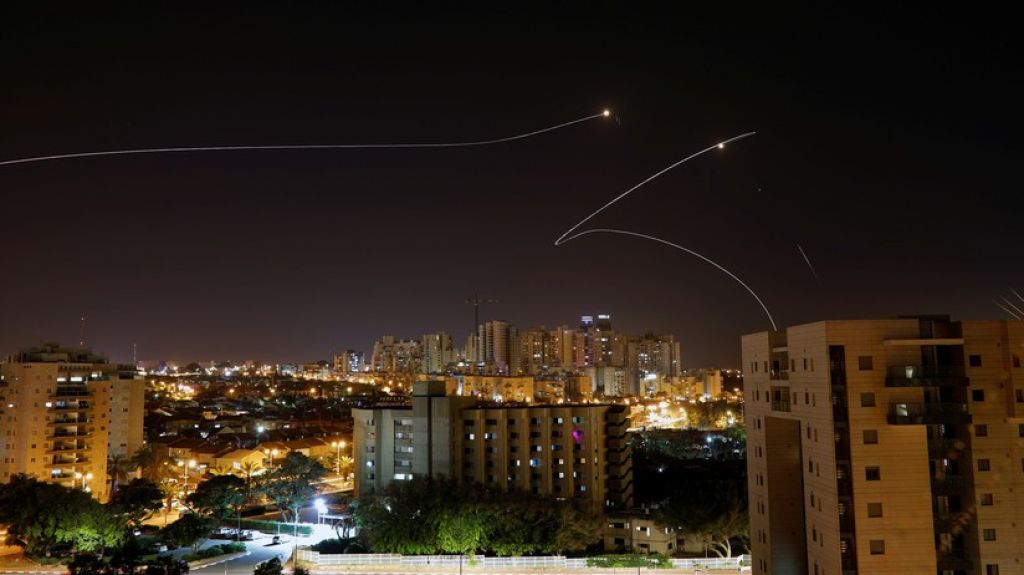  Se activan las sirenas en el sur de Israel tras el bombardeo de 120 blancos palestinos y los ataques con 200 misiles desde Gaza 