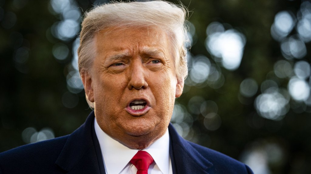  Trump agradece el cierre de caso por pago a actriz porno en campa&ntilde;a electoral 