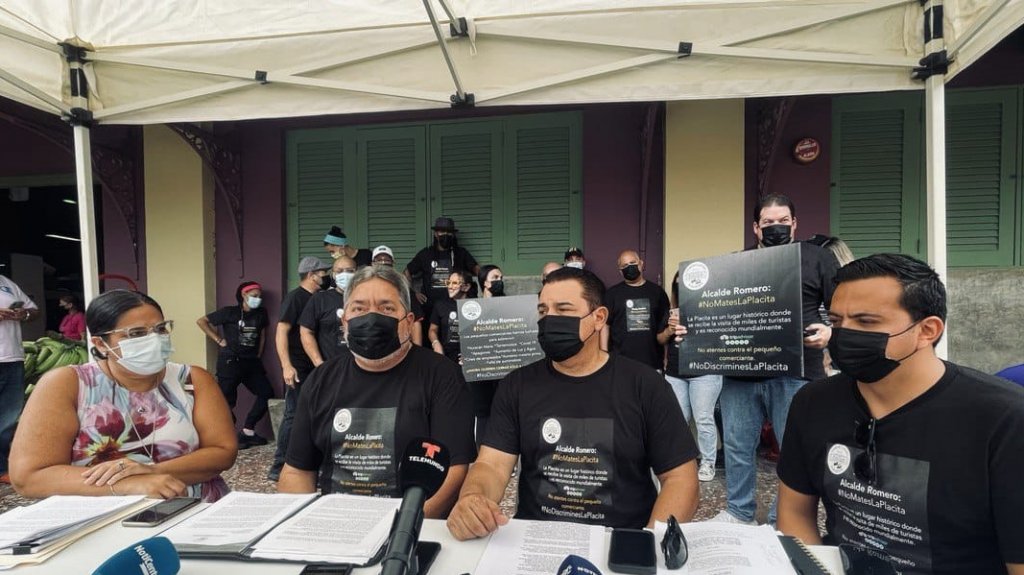  La placita con más policías que las calles del país y los comerciantes piden más policías 