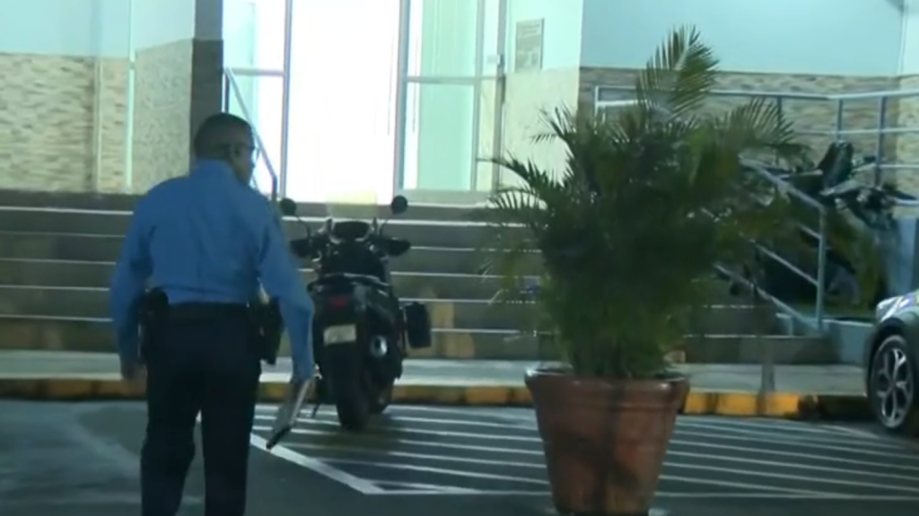 Video: Arrestan a supuesto &ldquo;B&iacute;chote&rdquo; de caser&iacute;o en Rio Piedras 