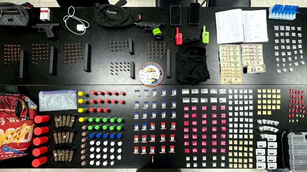  Arrestan a hombre y a un menor con armas y drogas en Trujillo Alto 