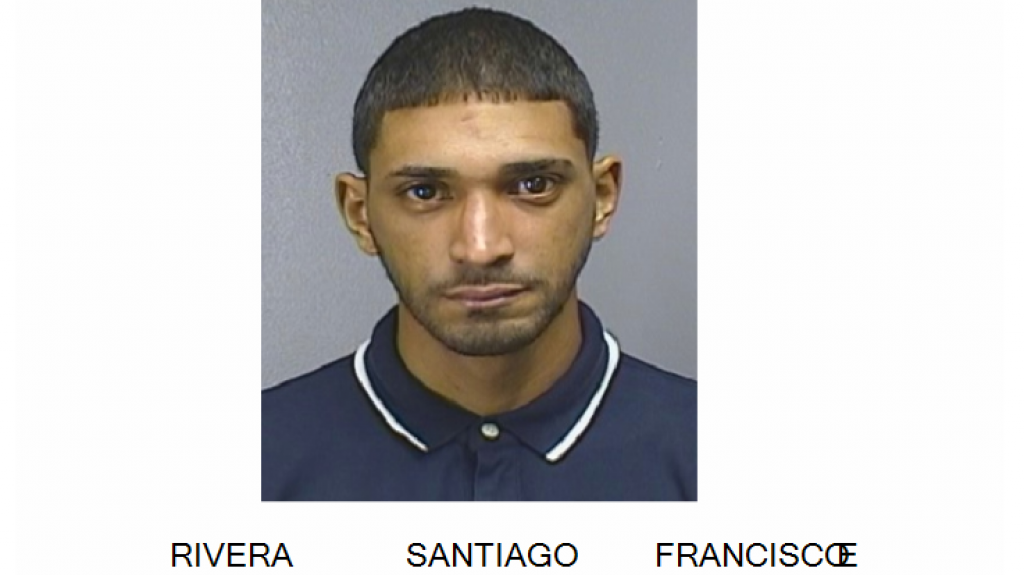  Arrestado por robar en Walmart de Plaza Del Sol en Bayamón 