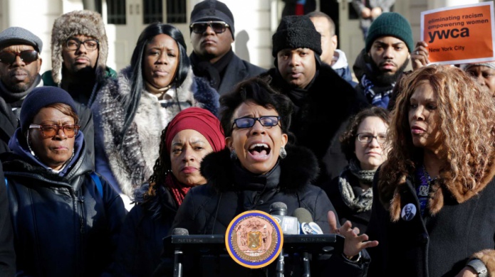 Nueva York encara problema de violaciones en taxis