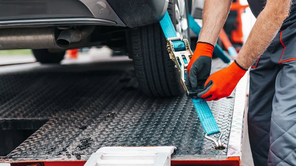  Mujer denuncia violaci&oacute;n por parte de gruero que le remolc&oacute; el carro en Carolina 