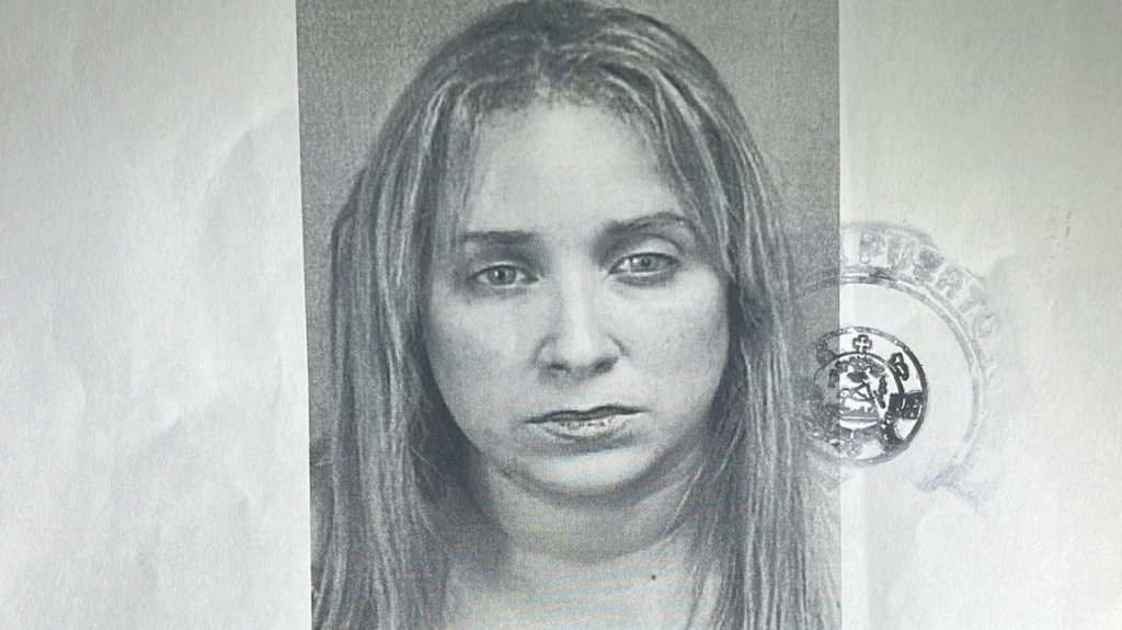  A la cárcel mujer que maltrató a su madre en Bayamón 