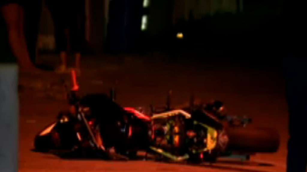  Muere conductor de motora al impactar contenedor de basura en Bayam&oacute;n 