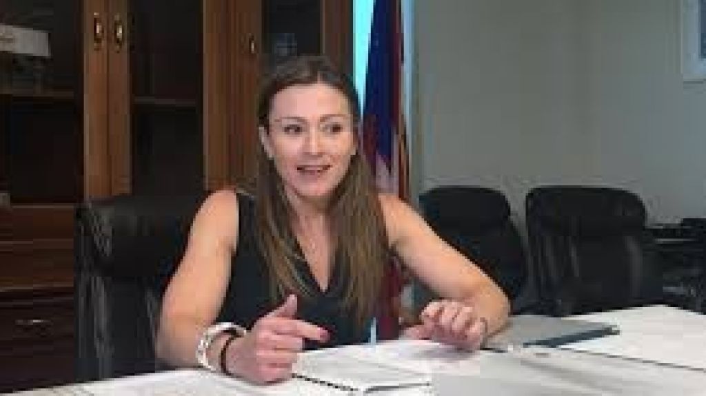  Departamento de Educaci&oacute;n anuncia reclutamientodementores para las siete regiones educativas 