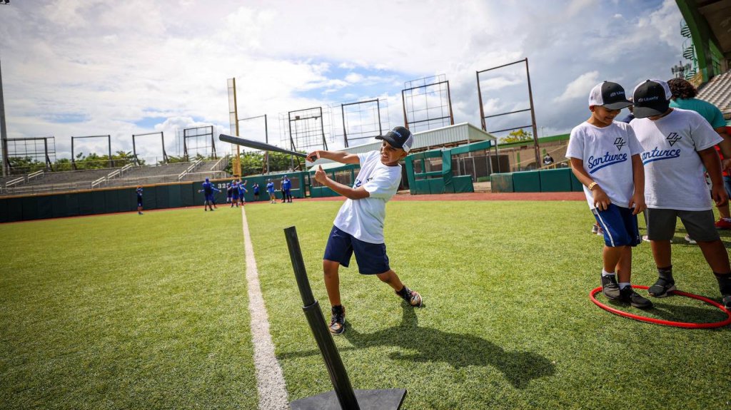 Cangrejeros celebran clínicas para jóvenes 
