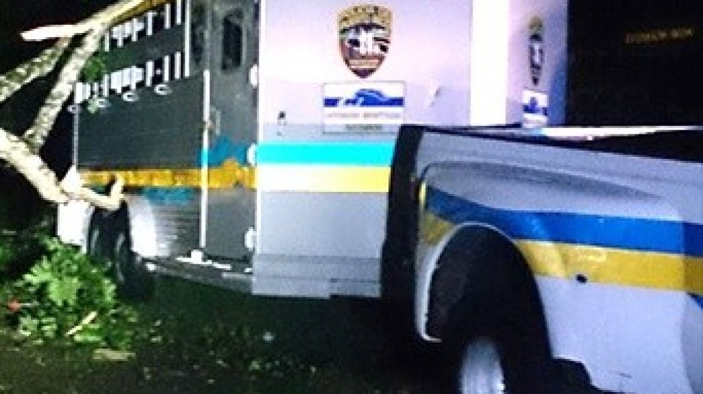  Roban 12 tablillas a patrullas de la policía en cuartel de Bayamón  