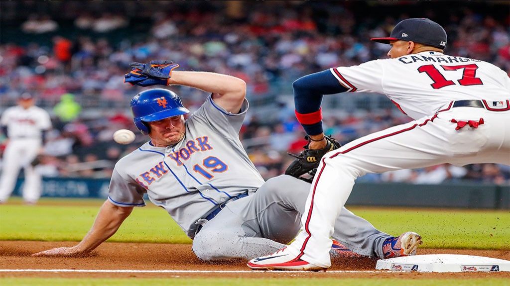  Johan Camargo pega grand slam y novato Freddy Peralta luce desde el mont&iacute;culo 