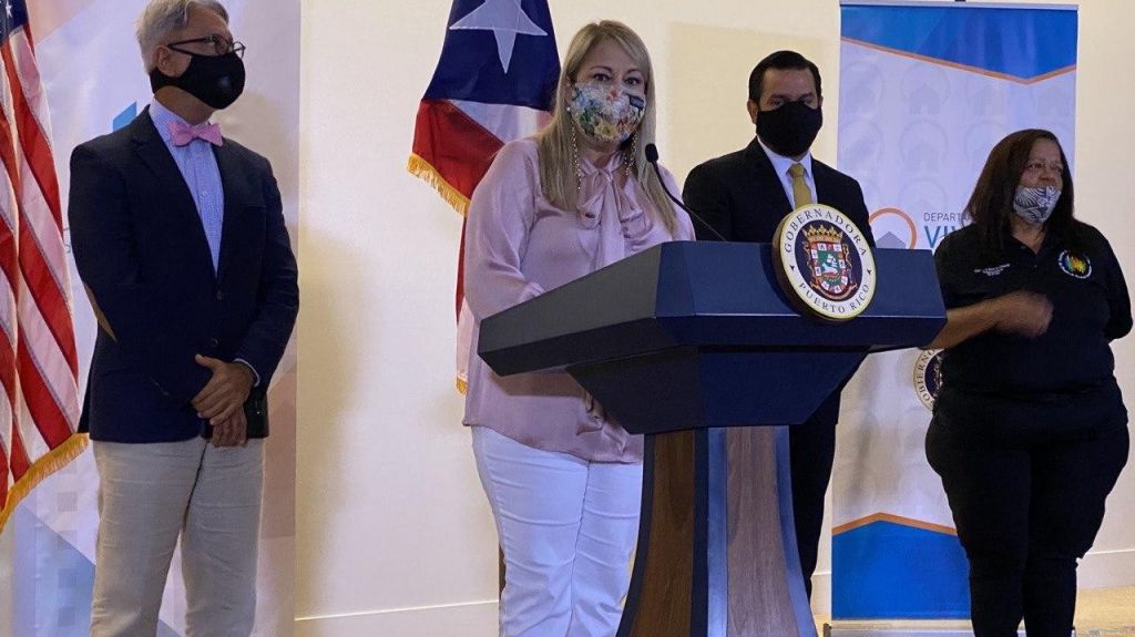  Gobernadora quiere que fiscalicen las dem&aacute;s campa&ntilde;as como la de ella 