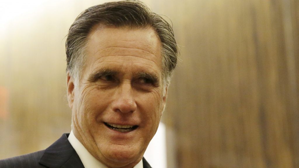  Trump respalda a Mitt Romney en su candidatura al Senado de EE.UU. 
