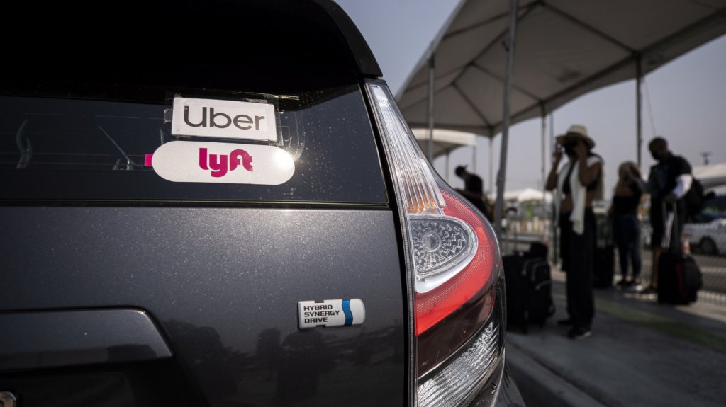  El Gobierno de EEUU acuerda con Uber y Lyft traslados gratis para vacunarse 
