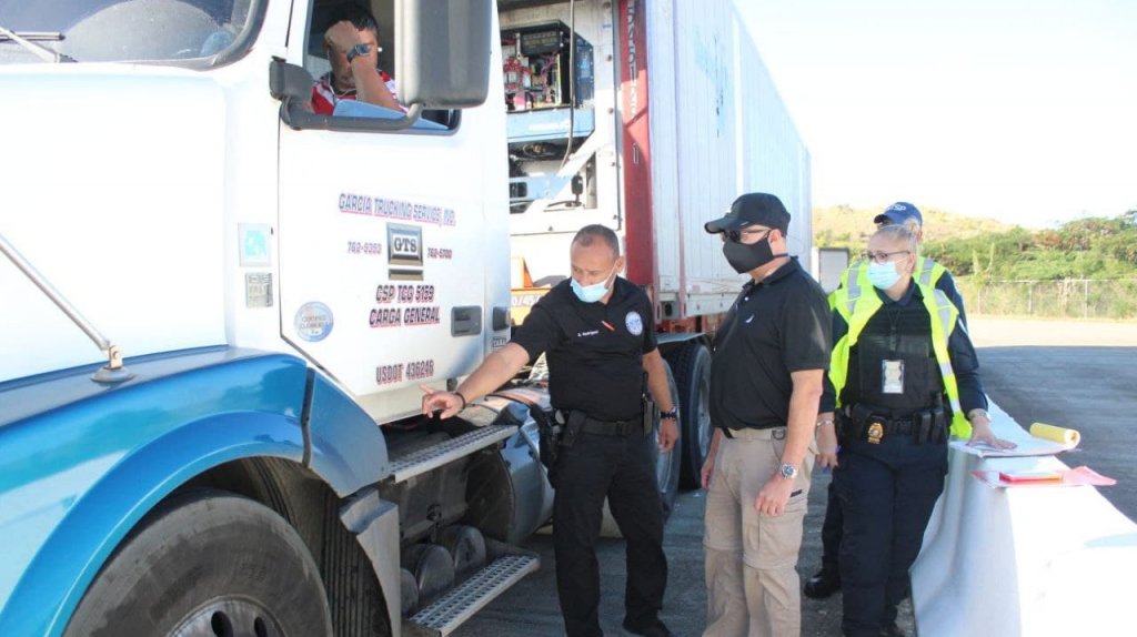  Agentes del Negociado de Transporte realizan operativo de seguridad en Salinas 