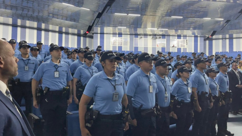 Se acaban de graduar en la policía de Puerto Rico y ya comienza a “Llorar y quejarse” 