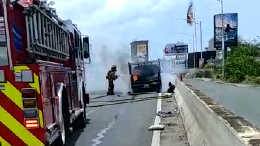  Video: Se incendia veh&iacute;culo en la Baldorioty 