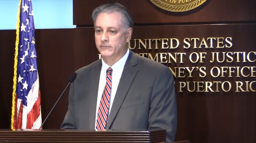  Federales acusan a 11 mujeres y 8 hombres por fraude para obtener fondos de ayuda para n&oacute;mina del CARES Act 