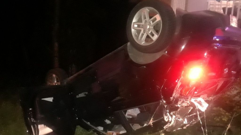  Fotos: Rescatan conductor que se fue por un barranco en Caguas 