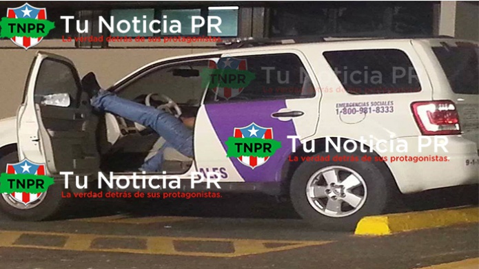 Captan empelado del departamento de la familia durmiendo dentro de un vehículo oficial