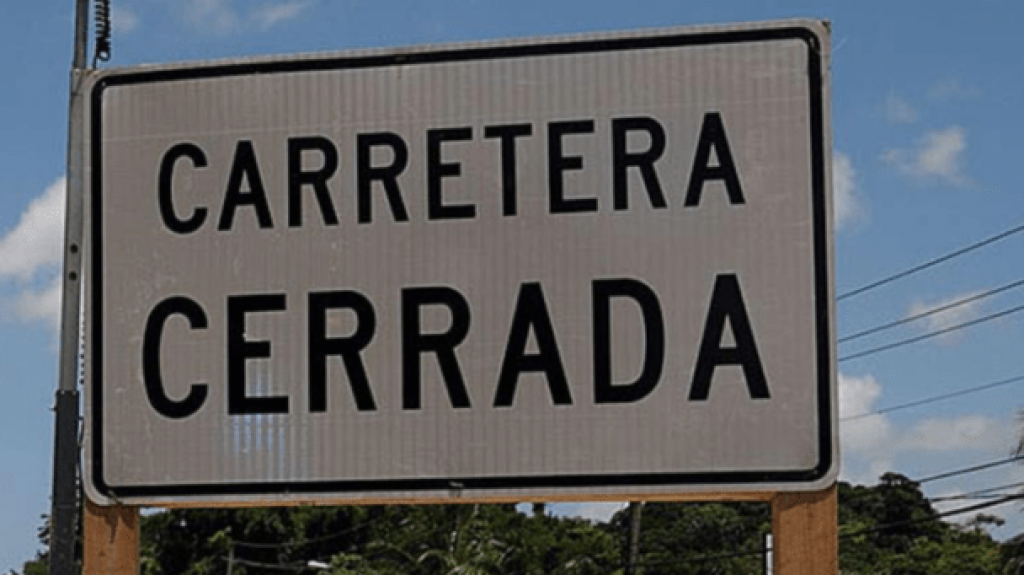  Cierran por lluvias tramo de Avenida Nativo Alers y Calle Padre Ledesme en Aguada 