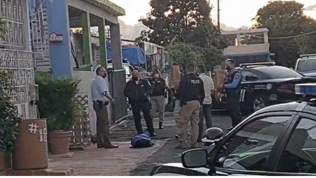  Video: Identifican a hombre que se quit&oacute; la vida de un disparo en Bayam&oacute;n 